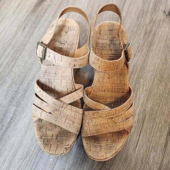 Korks Jenneve Platform Wedge Sandals in Size 9M - Picture 8 of 11